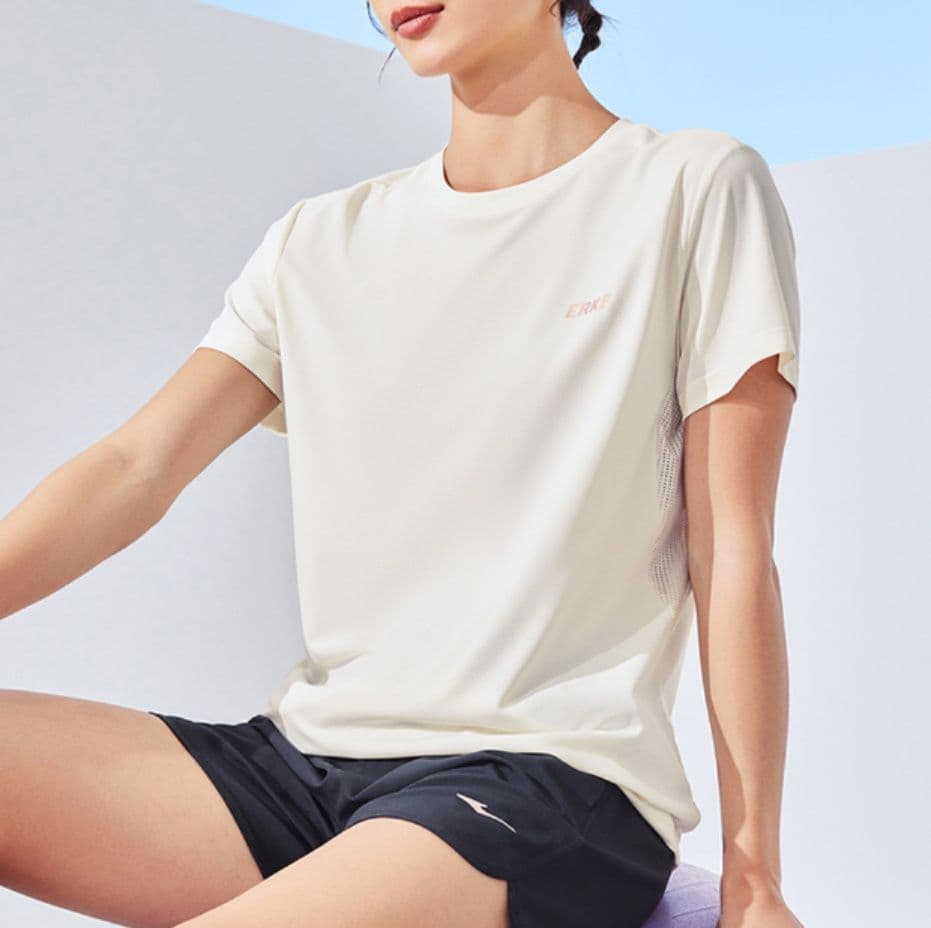 レディース速乾スポーツTシャツ 黒