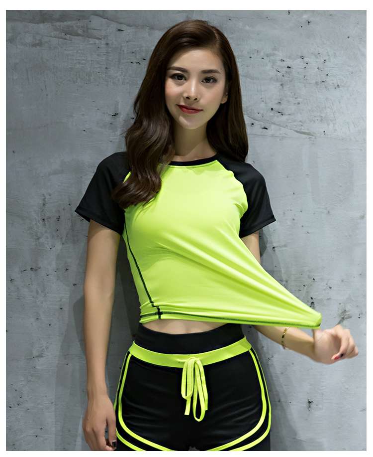 スポーツTシャツ 女性用機能性運動シャツ　吸汗速乾スポーツ
