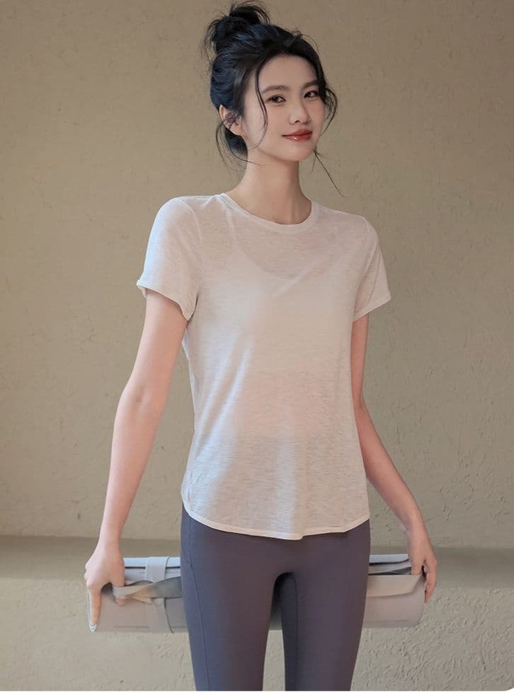 スポーツTシャツ レディース半袖スポーツ着 美シルエット軽やか素材