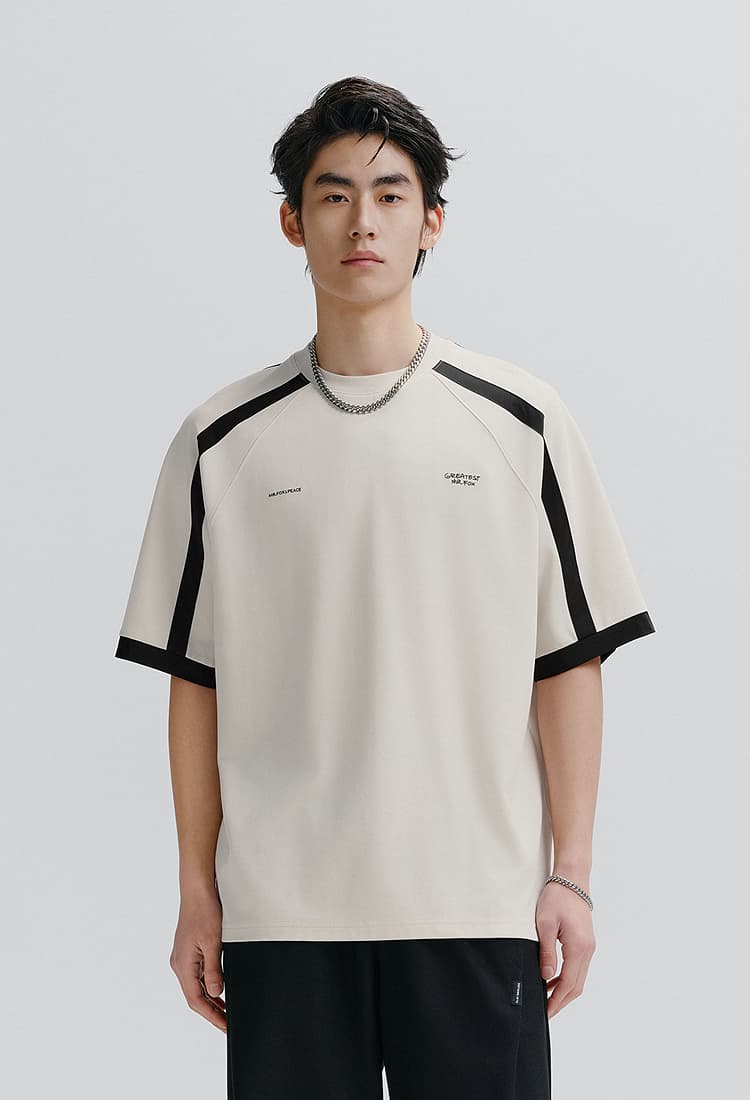 スポーツTシャツ サッカー 切れ味鋭いピッチの技術者