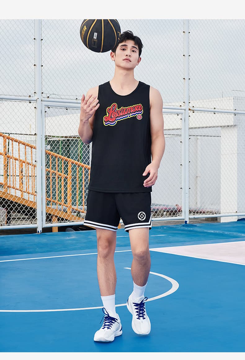 スポーツTシャツ 華麗なプレーを彩るタンクトップ