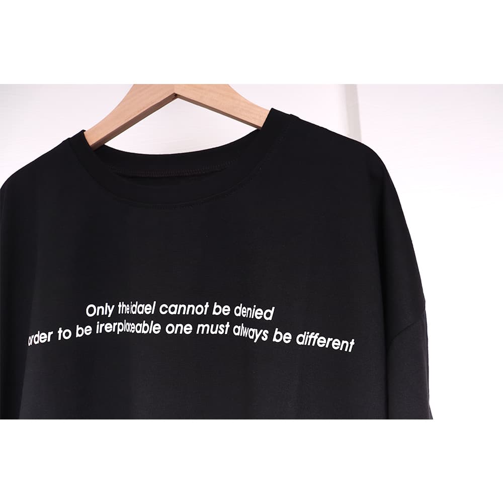 レディース春夏ロゴ半袖ランニング　スポーツTシャツ