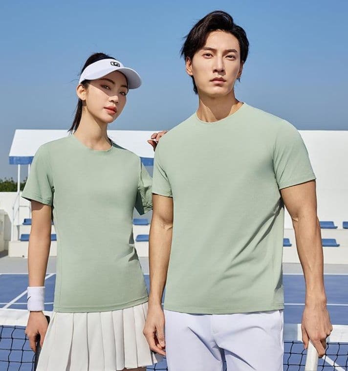 速乾性抜群シンプルデザイン半袖スポーツTシャツ バドミントン